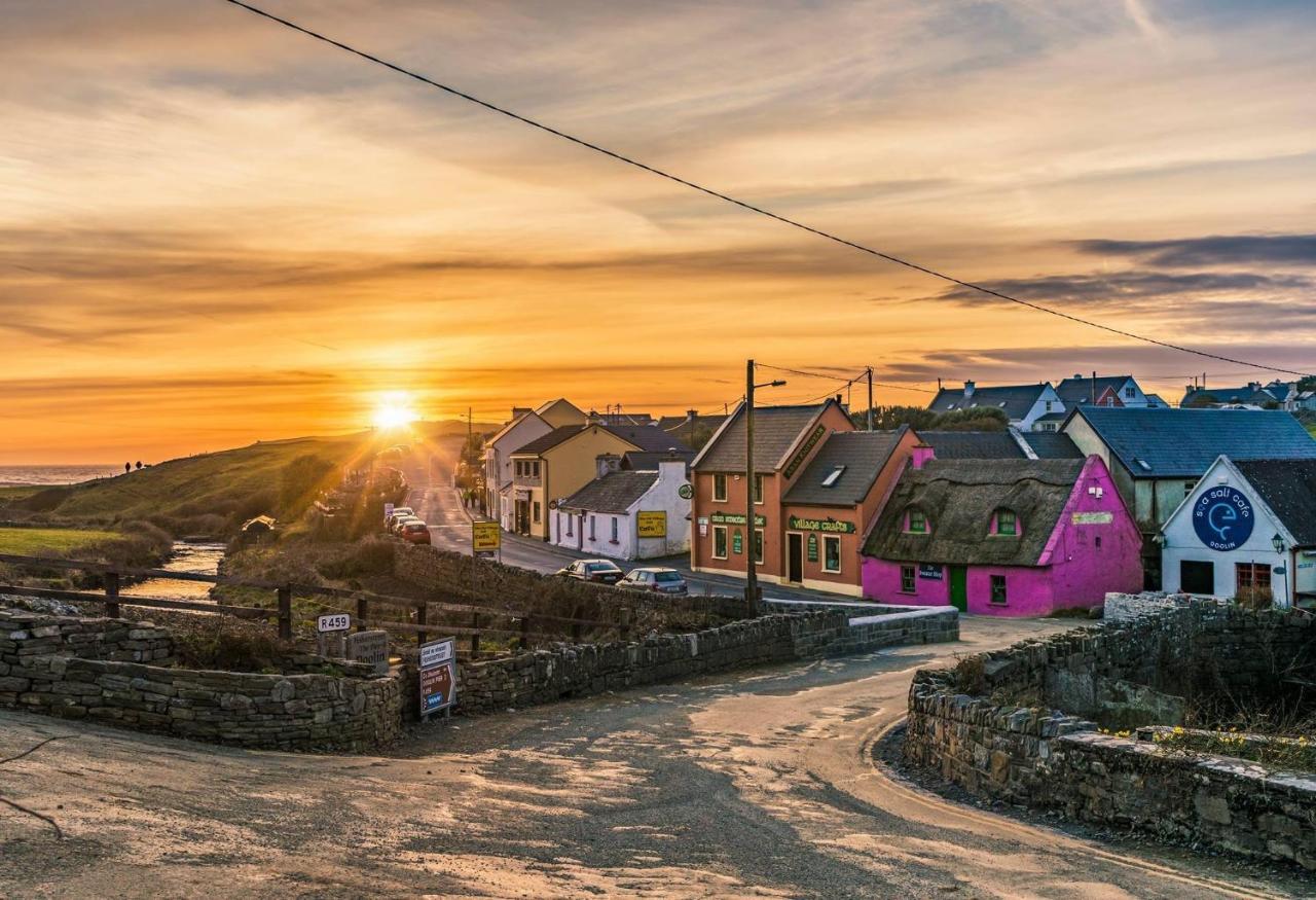 Lanelodge Doolin Village Exteriör bild