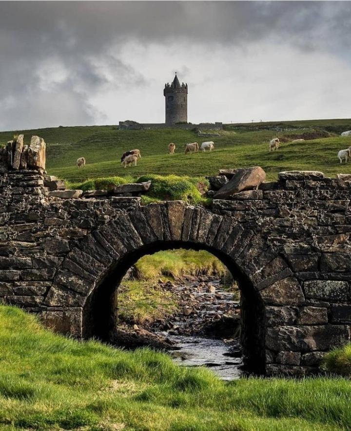 Lanelodge Doolin Village Exteriör bild