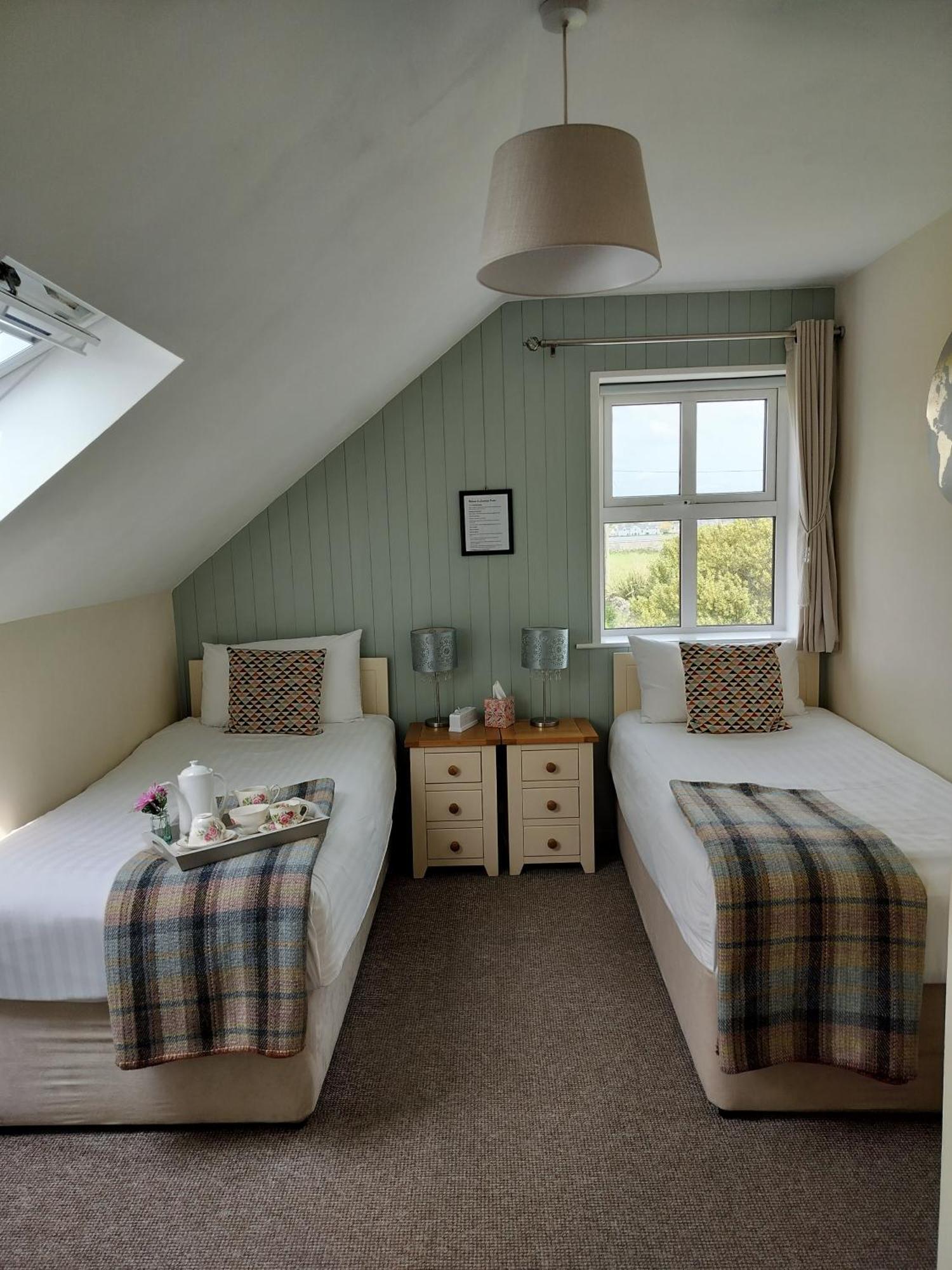 Lanelodge Doolin Village Rum bild
